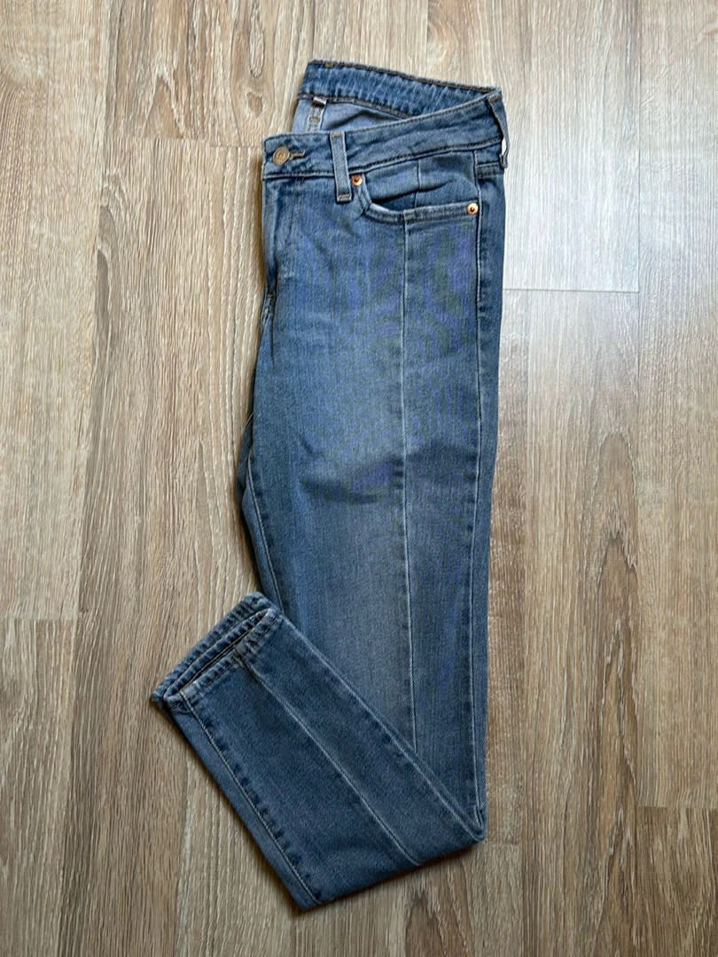 đź›’Jeans Levi's W28đź›’