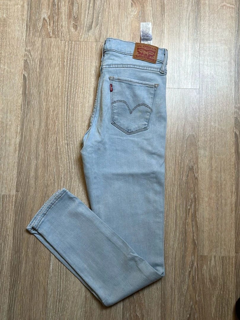 đź›’Jeans Levi's W27 L30đź›’