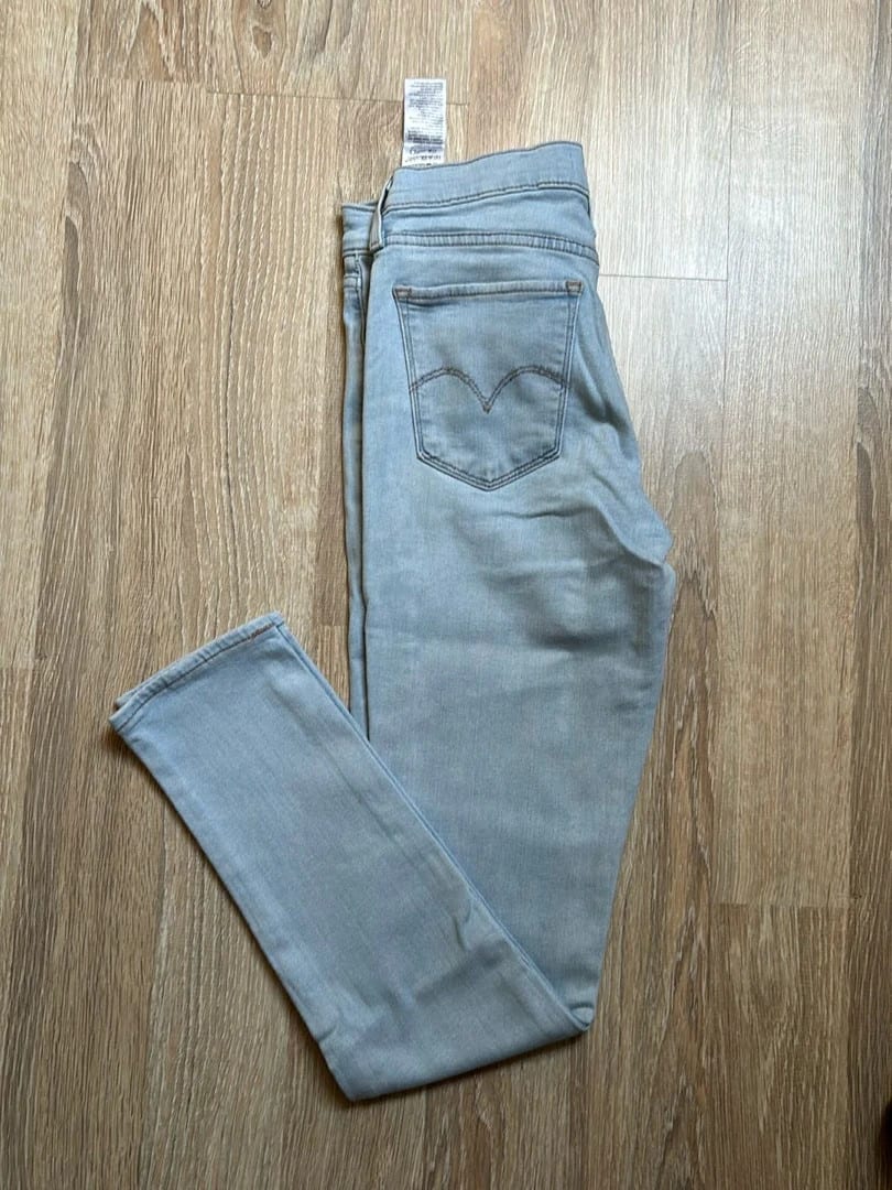đź›’Jeans Levi's W27 L30đź›’