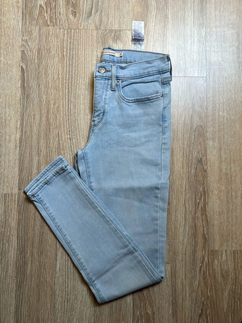 đź›’Jeans Levi's W27 L30đź›’
