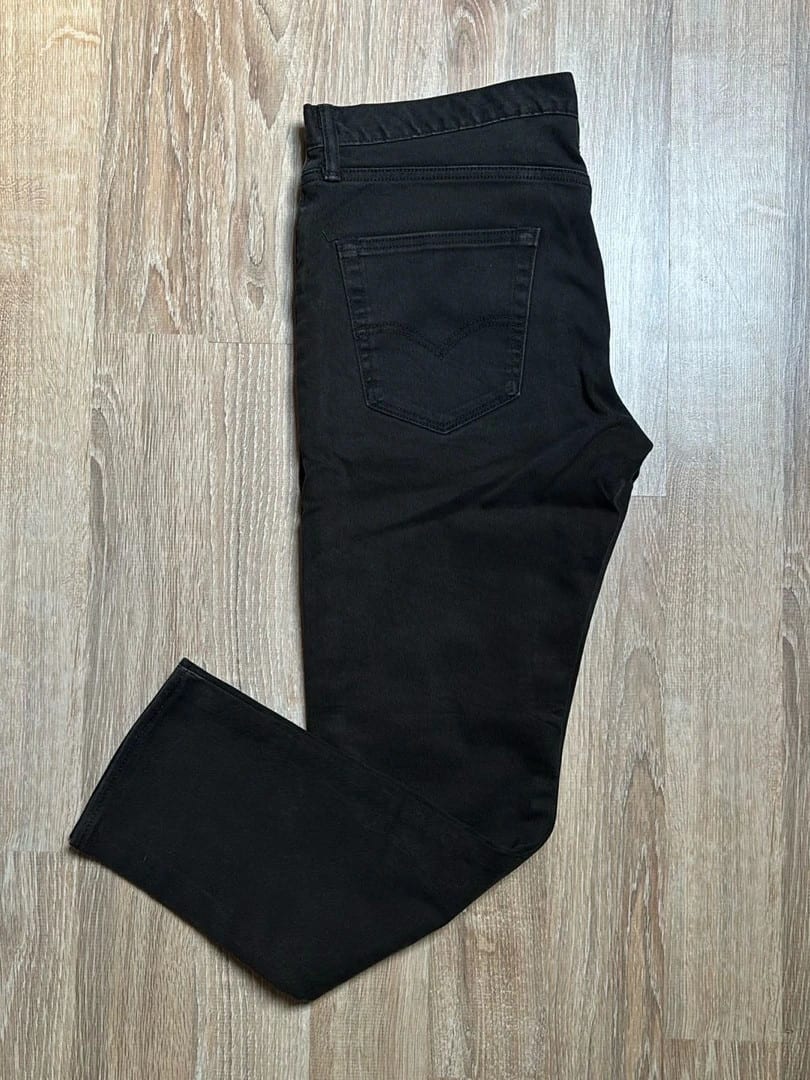 đź›’Jeans Levi's W32 L30đź›’
