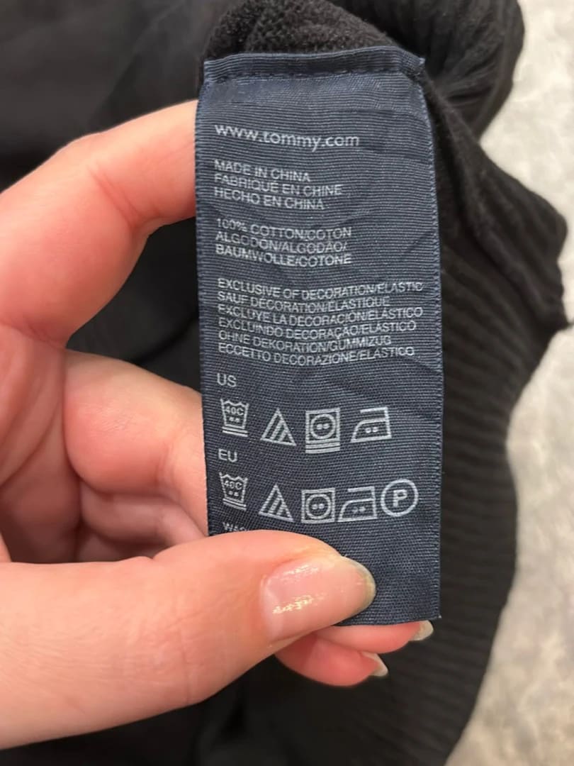 đź›’Pull Tommy Hilfiger Noir Taille XXLđź›’