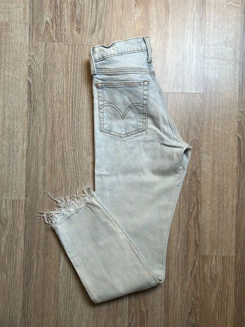 đź›’Jeans Levi's W26đź›’