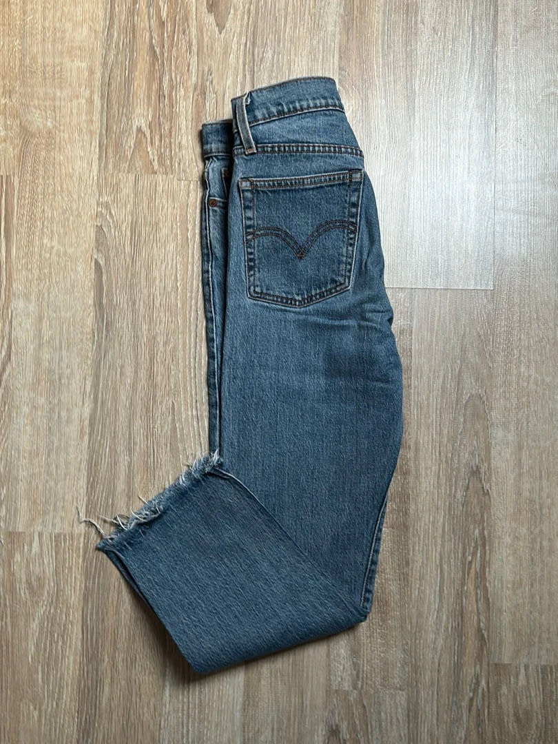 đź›’Jeans Levi's W26 L26đź›’