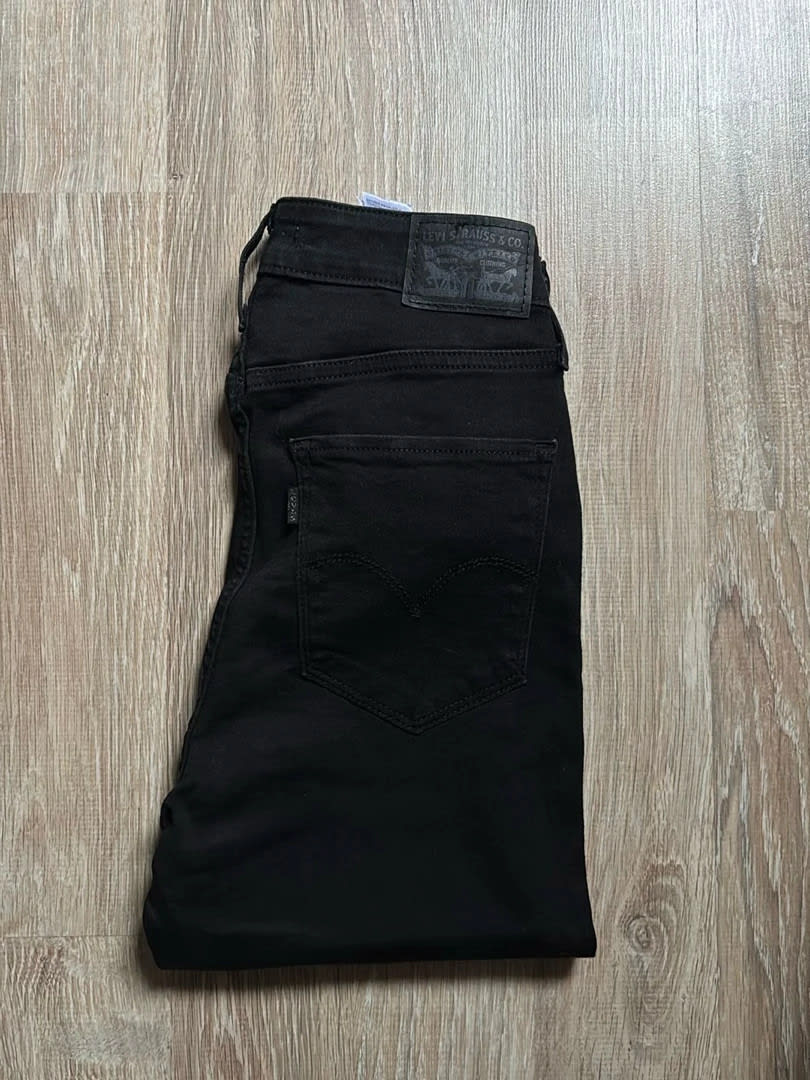 đź›’Jeans Levi's W28 L30đź›’