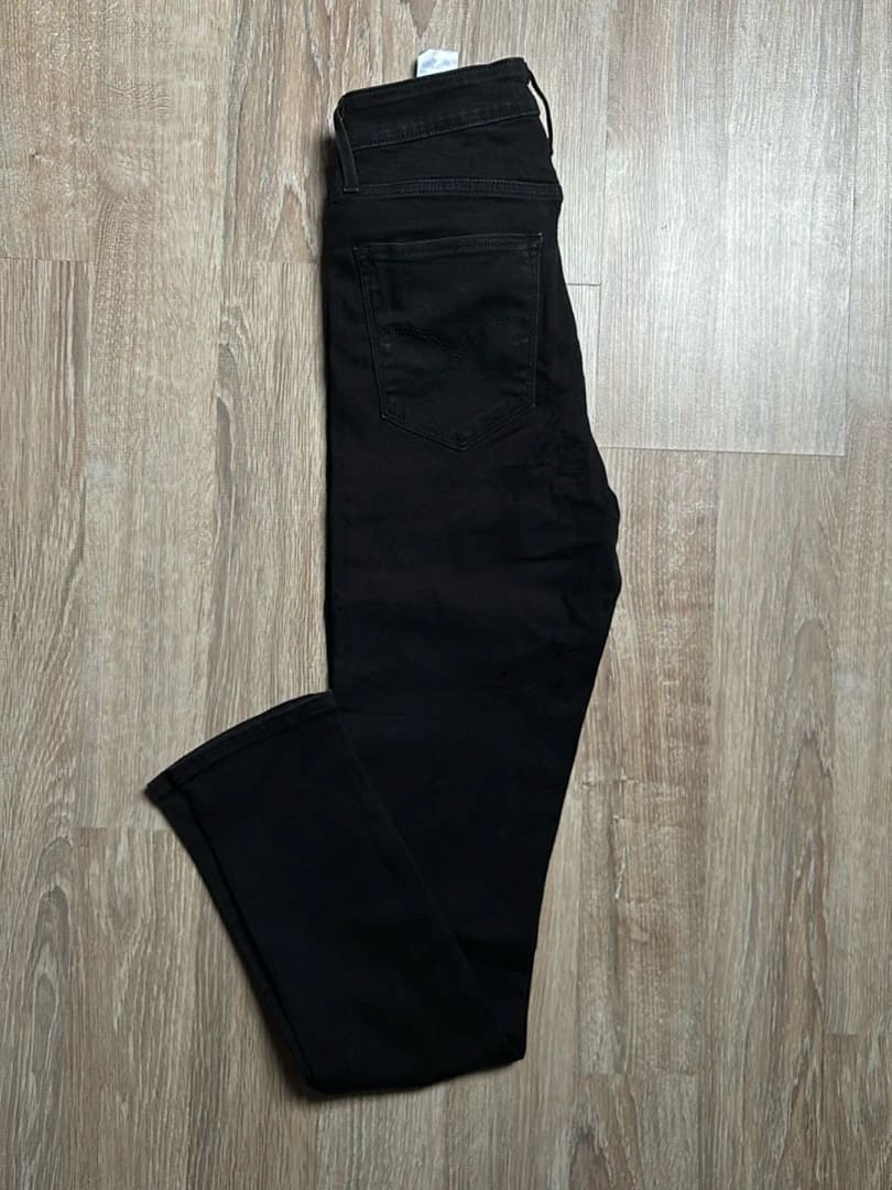 đź›’Jeans Levi's W28 L30đź›’