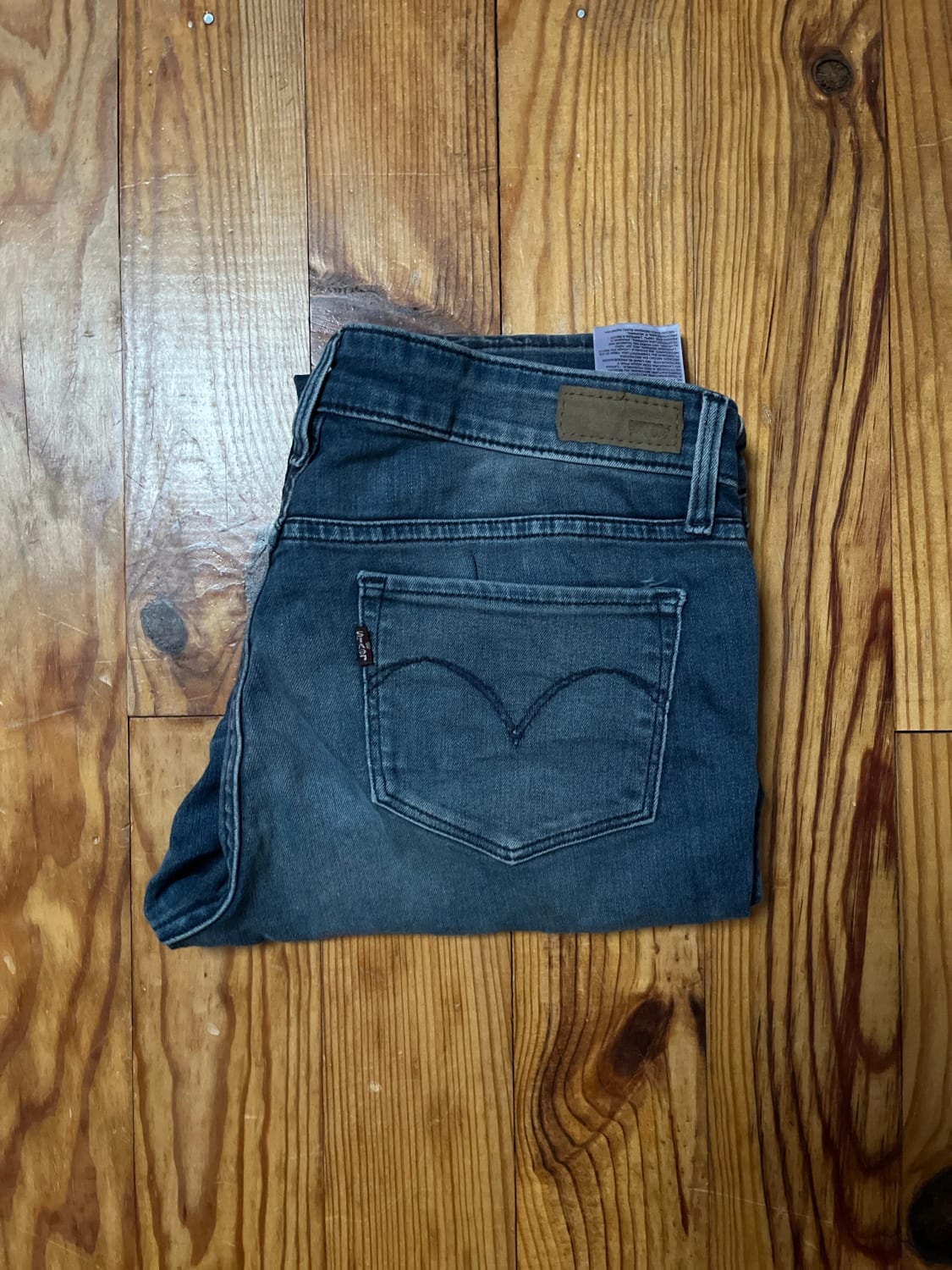 đź›’Jeans Levi's W26 L30đź›’