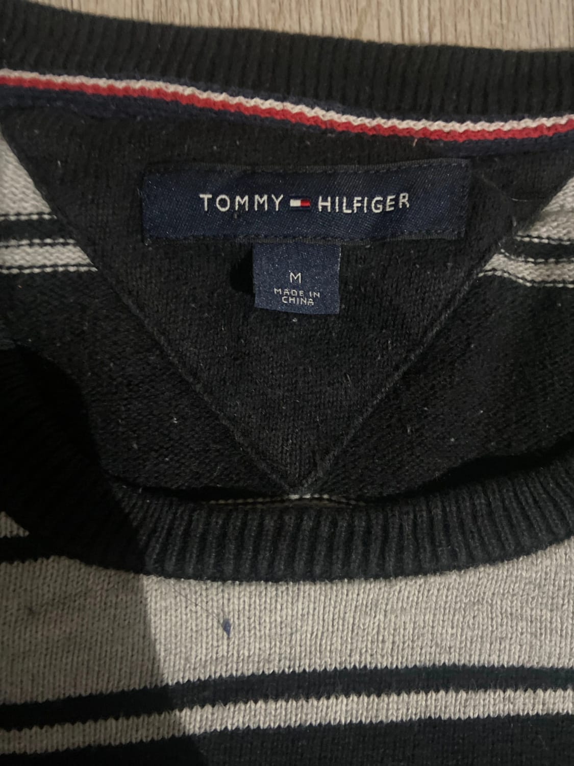 🛒Pull rayé Tommy Hilfiger taille M🛒