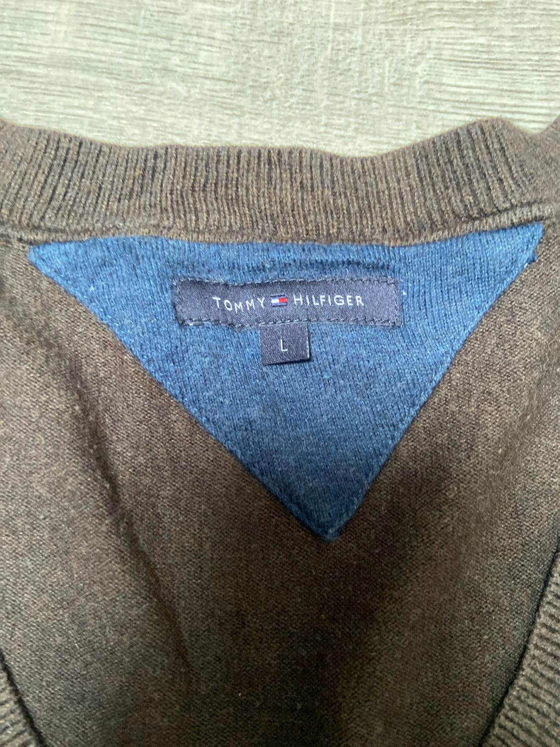 đź›’Pull Tommy Hilfiger Col V Taille Lđź›’