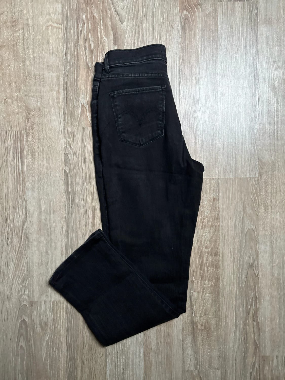 đź›’Jeans Levi's W27 L28đź›’