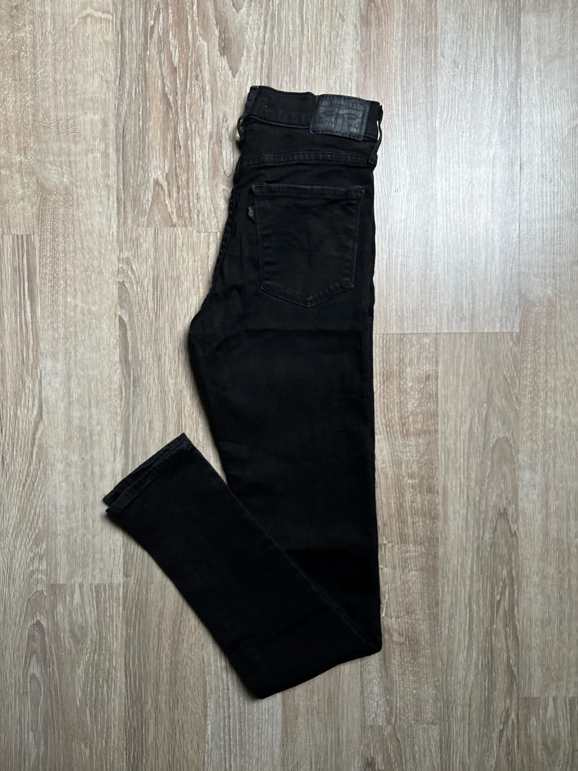 đź›’Jeans Levi's W26 L32đź›’