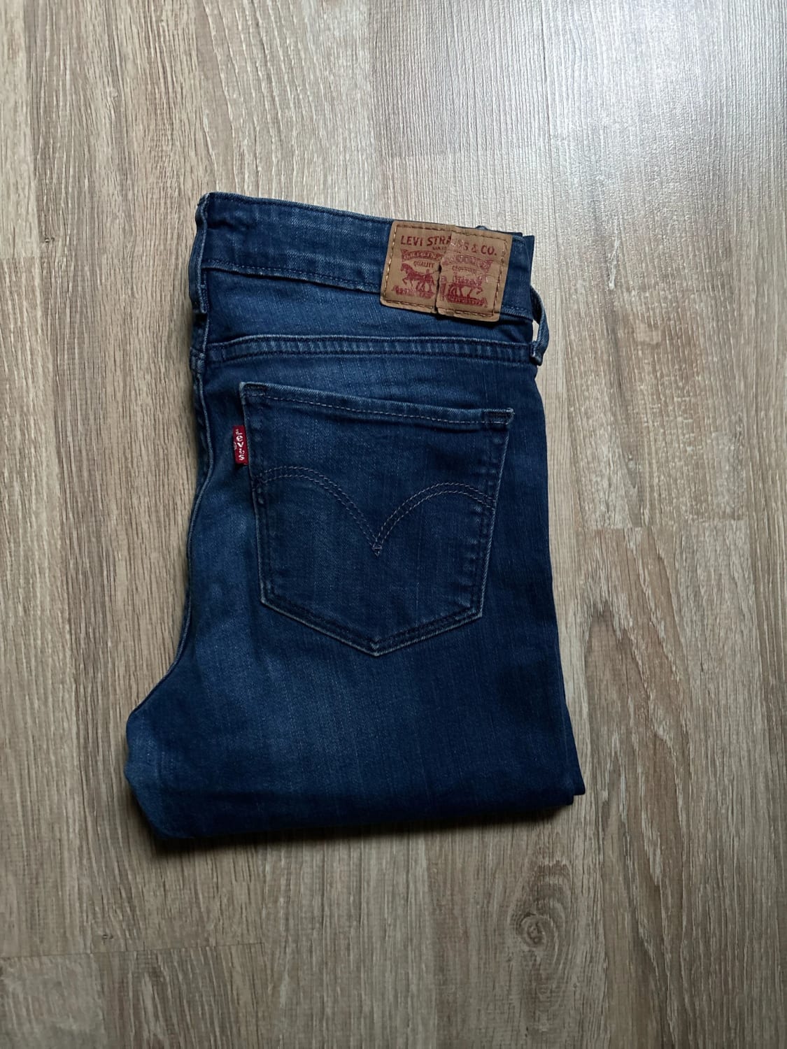 đź›’Jeans Levi's W27 L32đź›’