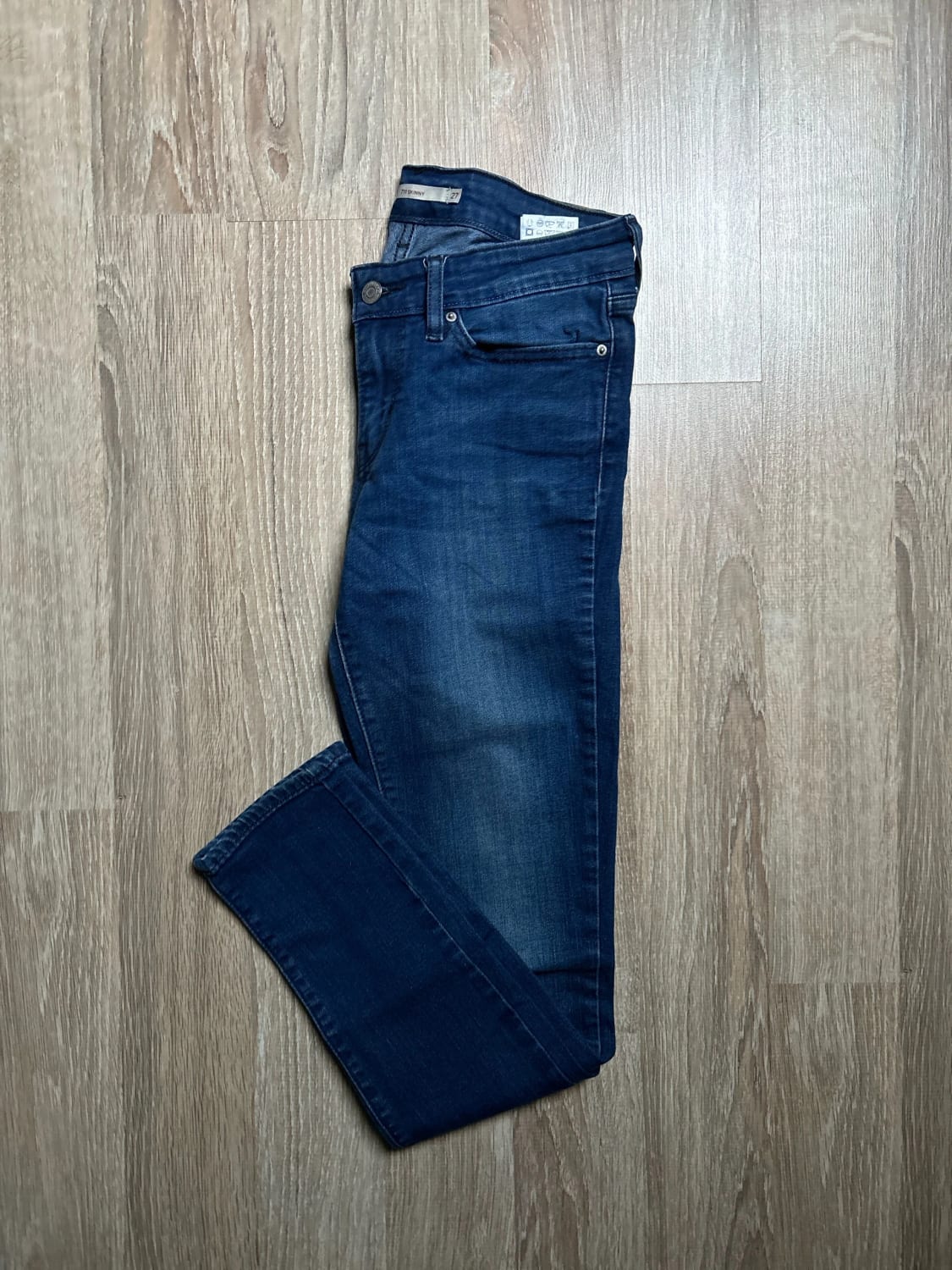 đź›’Jeans Levi's W27 L32đź›’