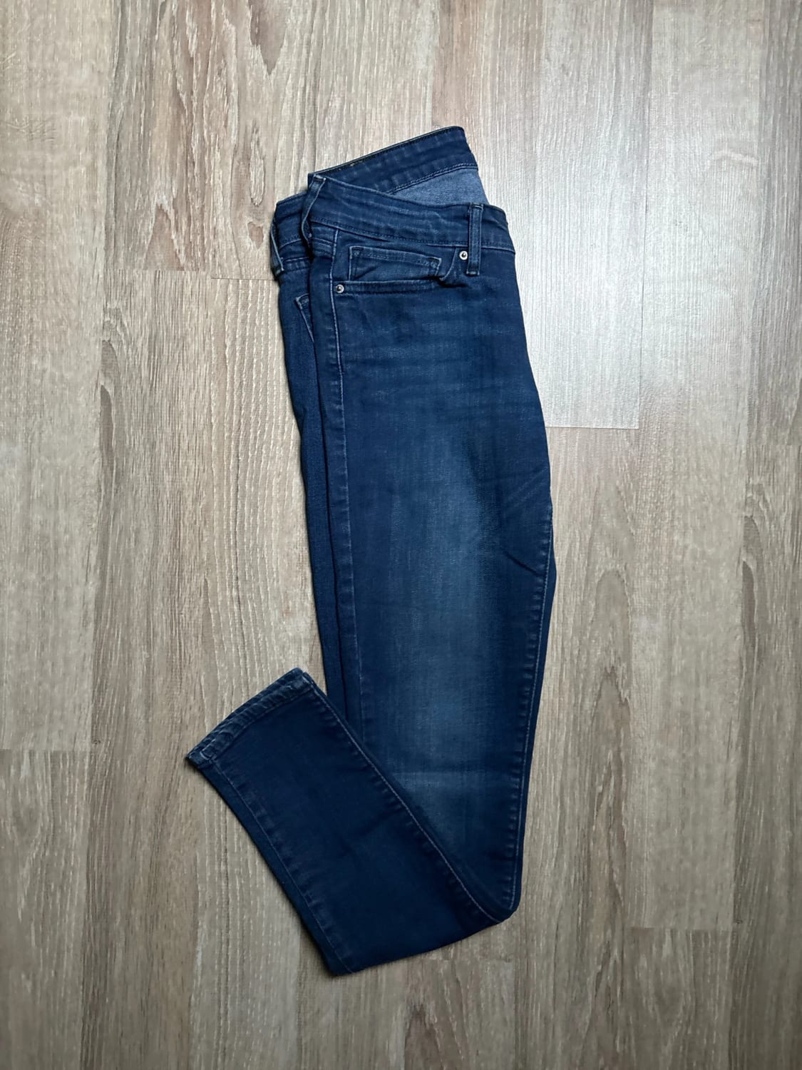 đź›’Jeans Levi's W27 L32đź›’