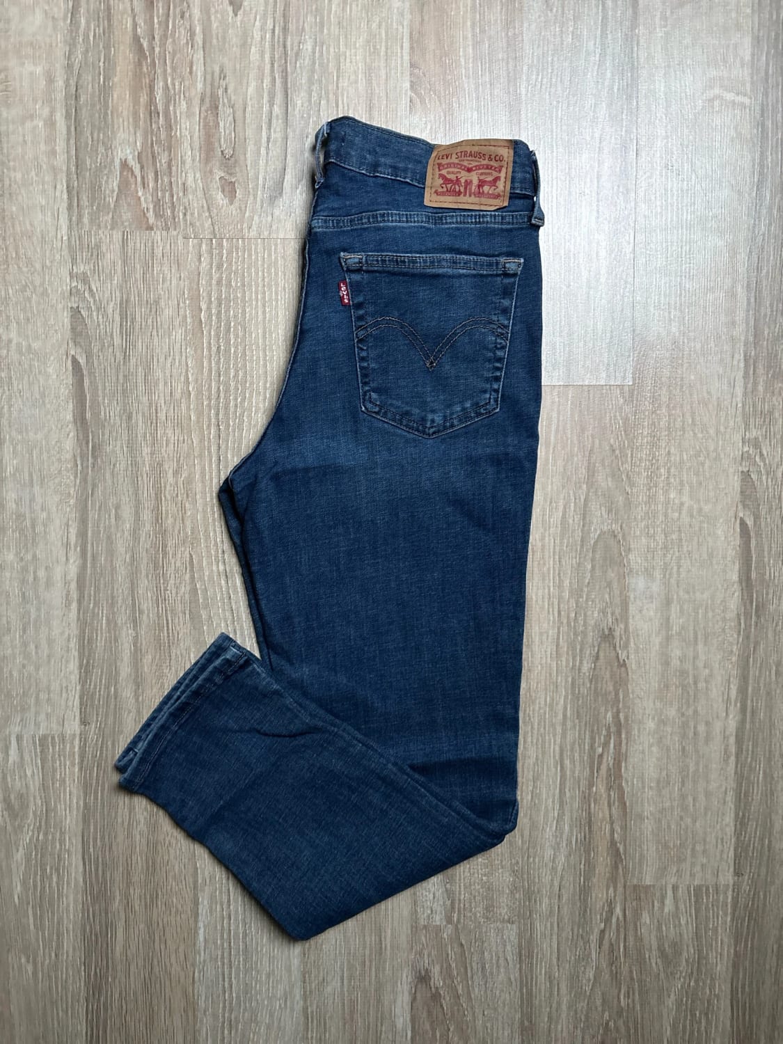 đź›’Jeans Levi's W28 L27đź›’