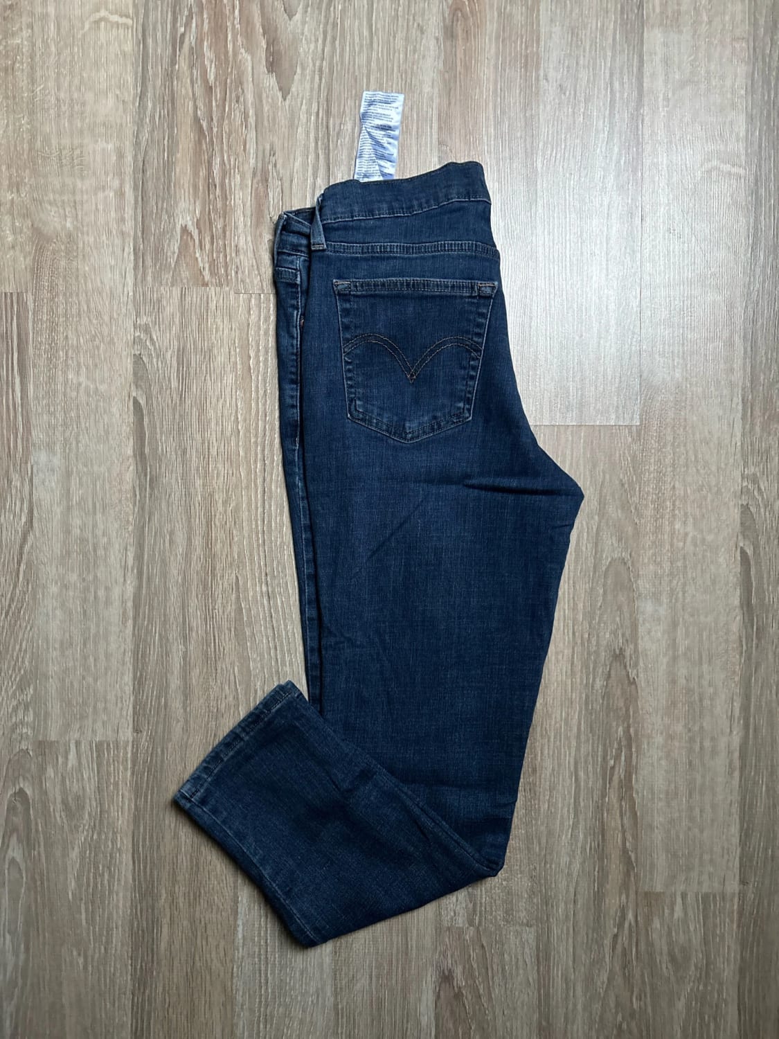 đź›’Jeans Levi's W28 L27đź›’