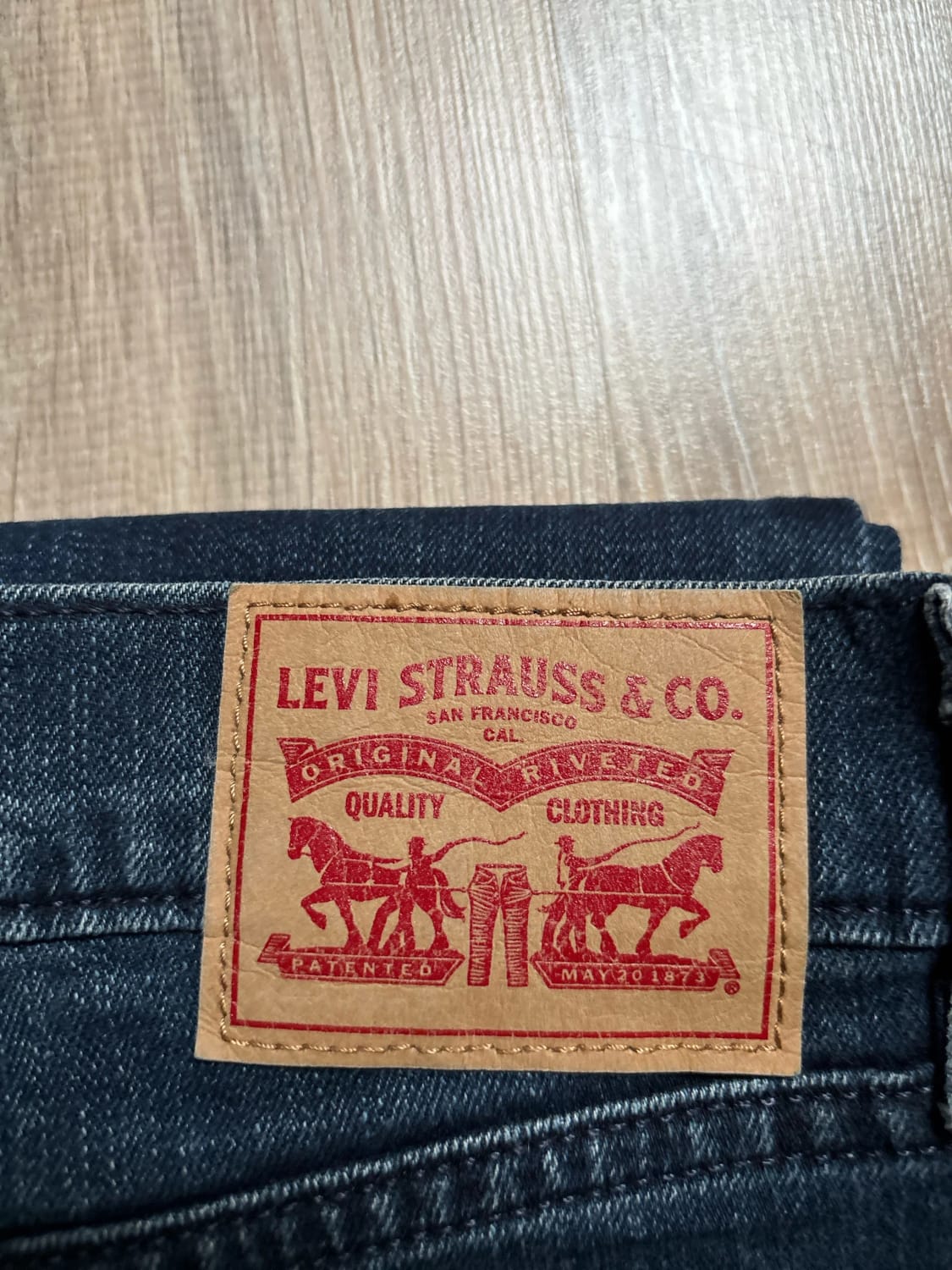 đź›’Jeans Levi's W28đź›’