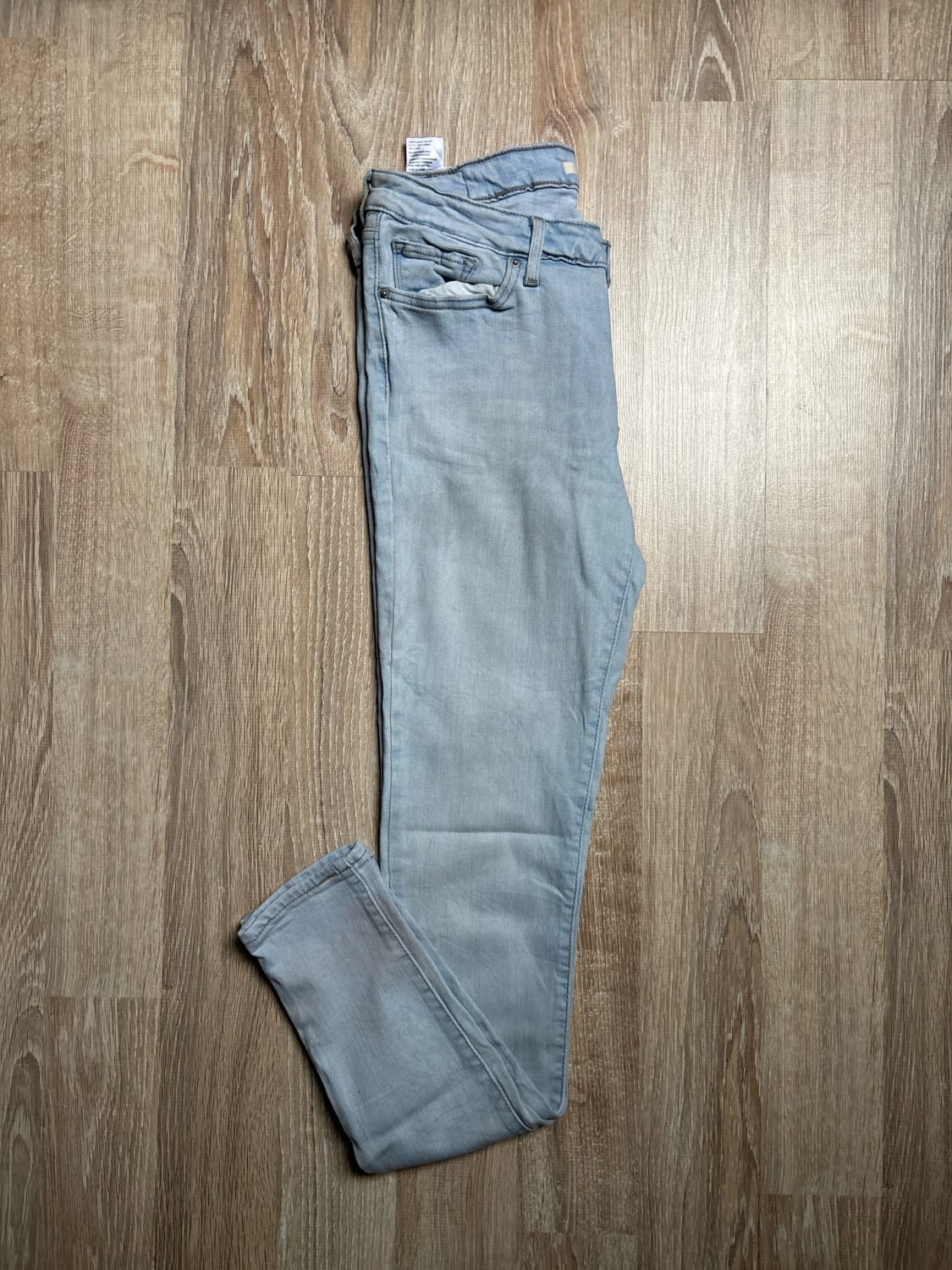 đź›’Jeans Levi's W27 L32đź›’