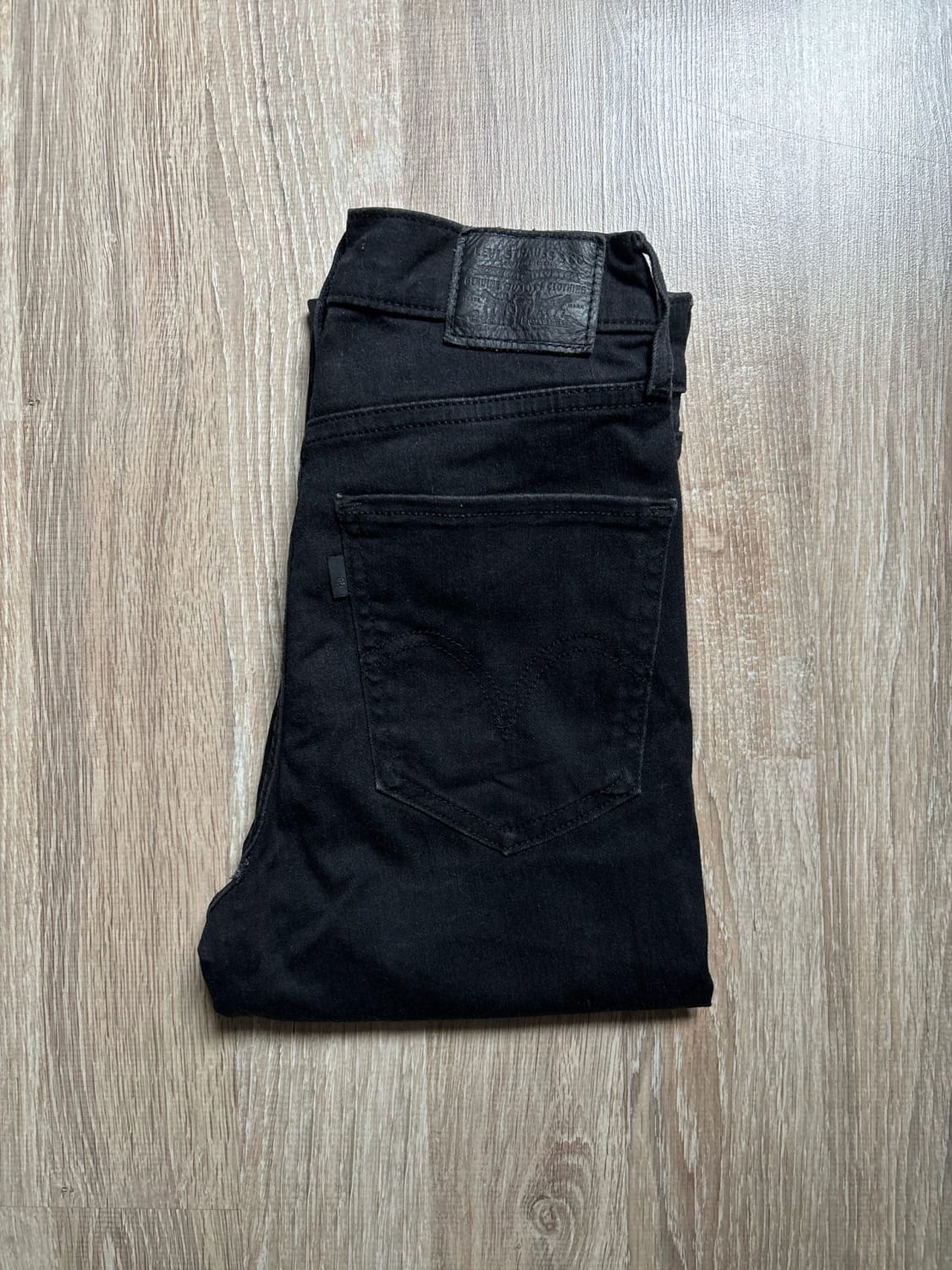 đź›’Jeans Levi's W27 L30đź›’