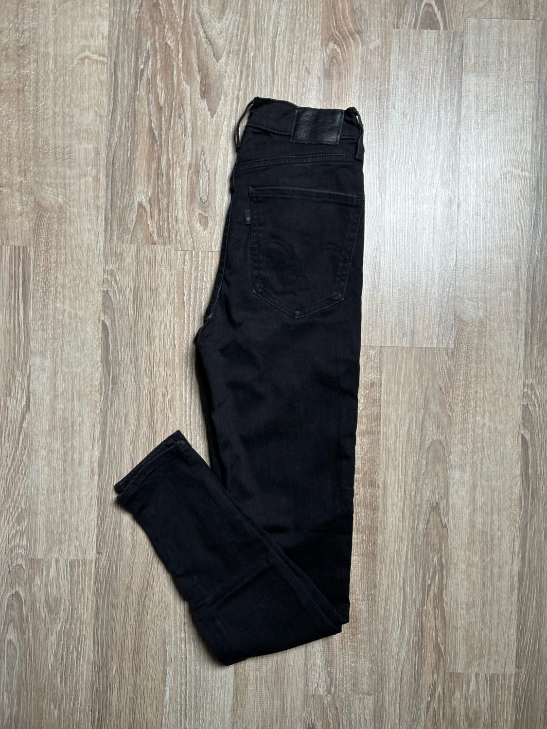 đź›’Jeans Levi's W27 L30đź›’