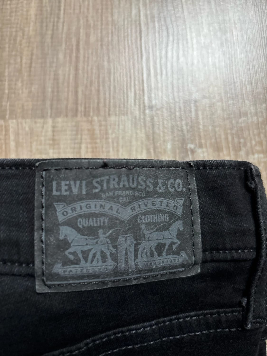 đź›’Jeans Levi's W28 L30đź›’