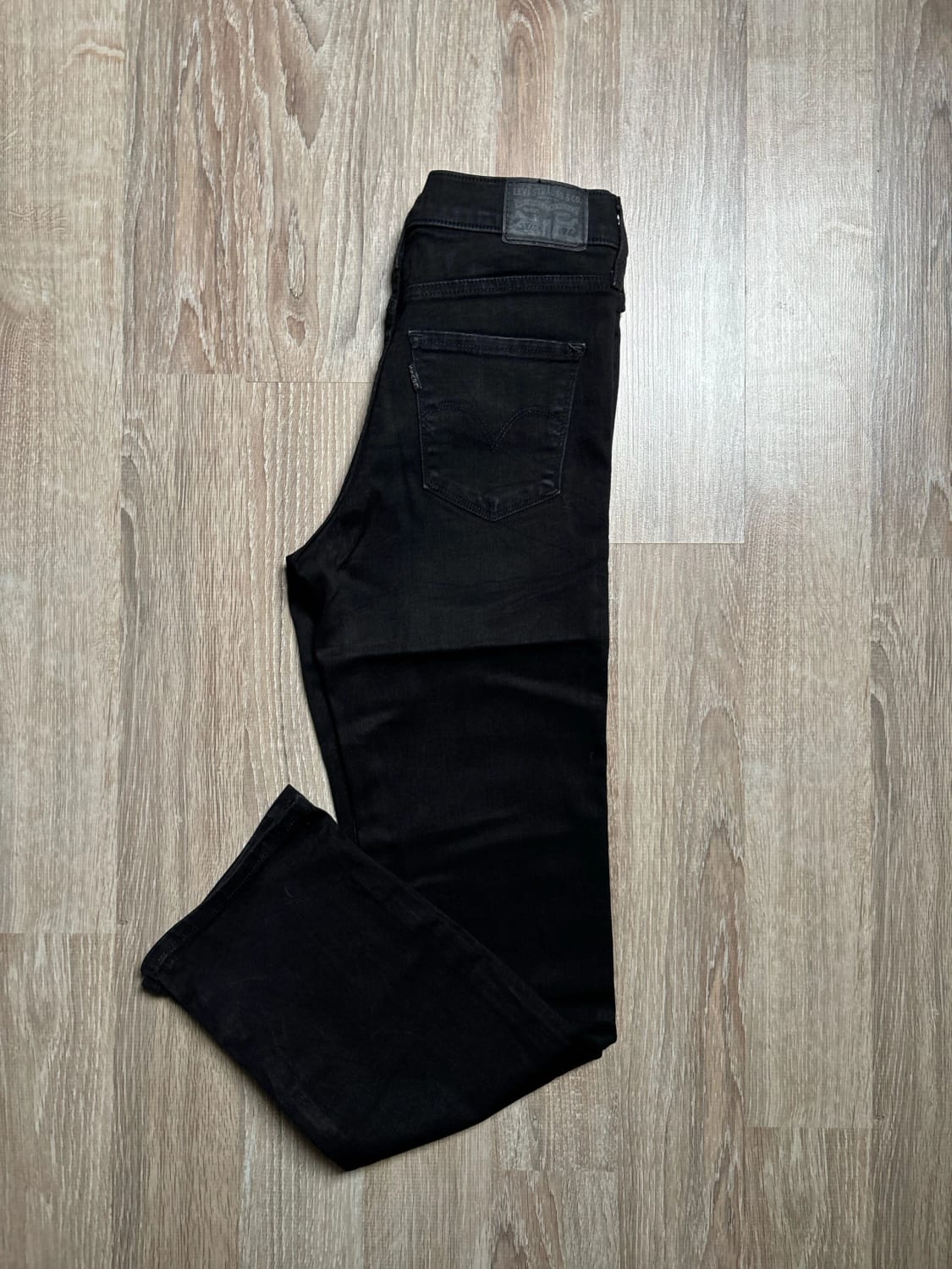 đź›’Jeans Levi's W28 L30đź›’