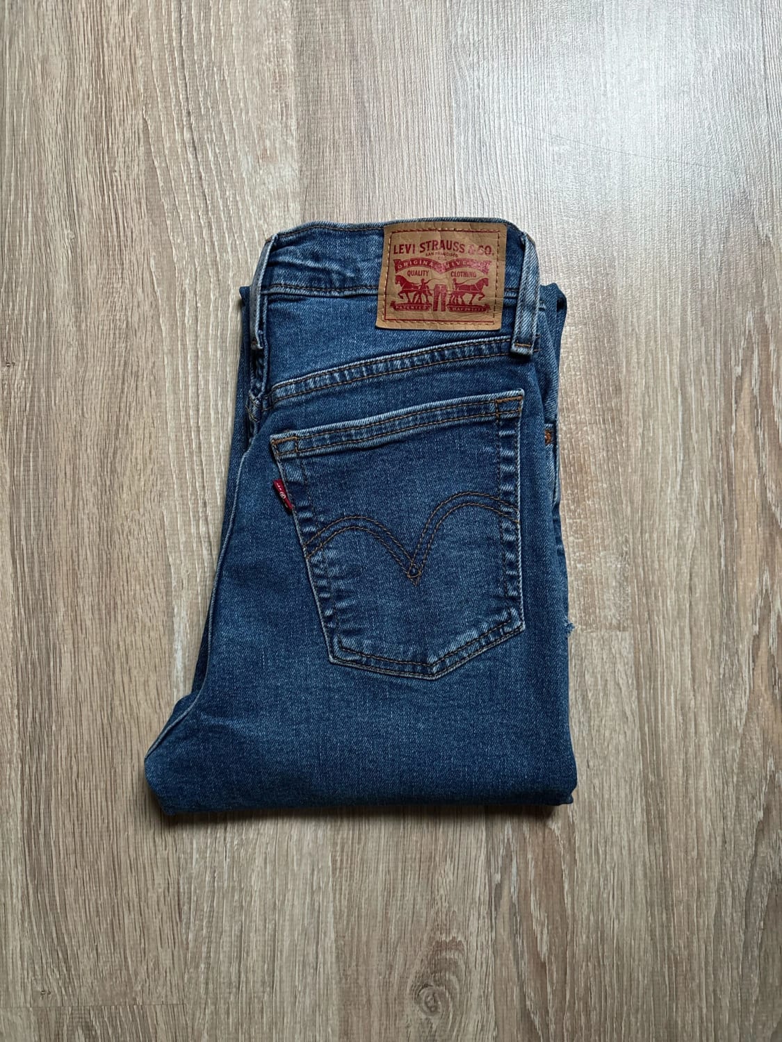 đź›’Jeans Levi's W27 L28đź›’