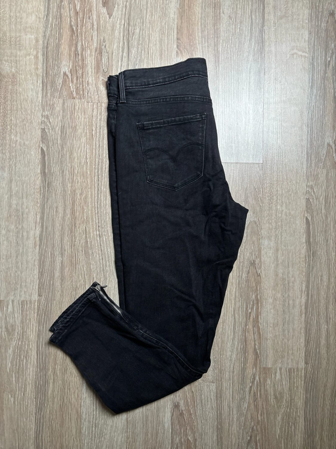 đź›’Jeans Levi's W31 đź›’