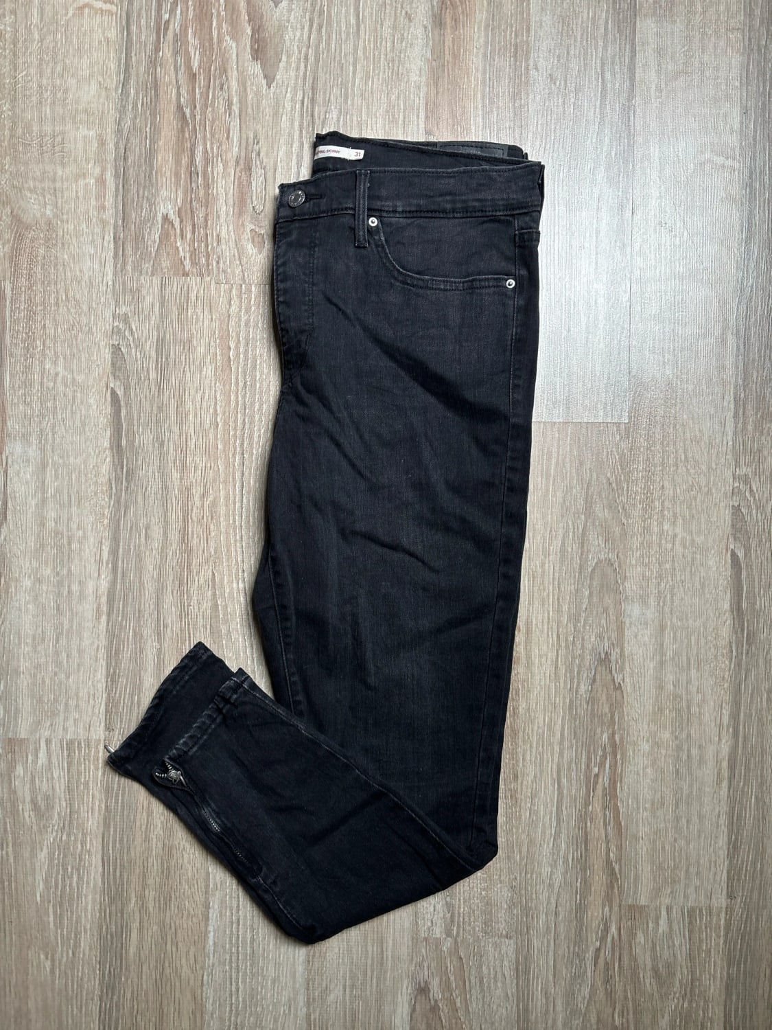 đź›’Jeans Levi's W31 đź›’