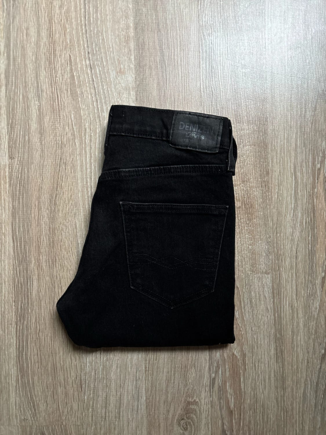 đź›’Jeans Levi's W28 L30đź›’