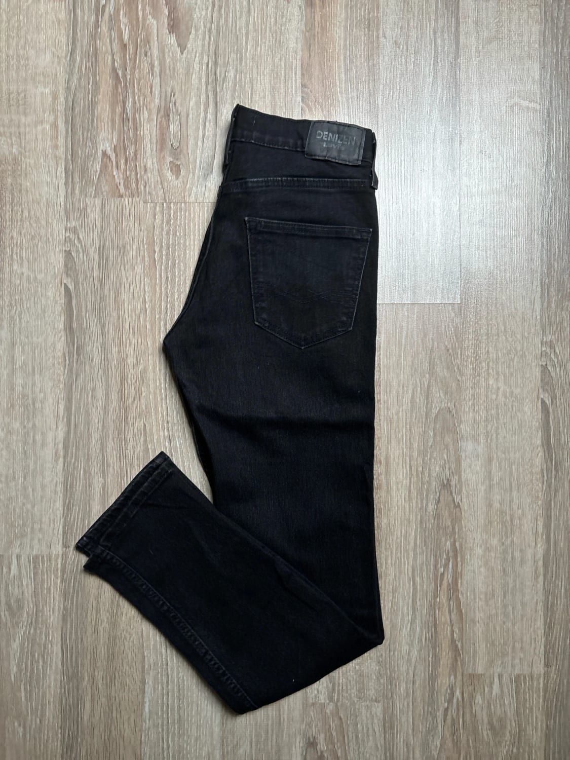 đź›’Jeans Levi's W28 L30đź›’