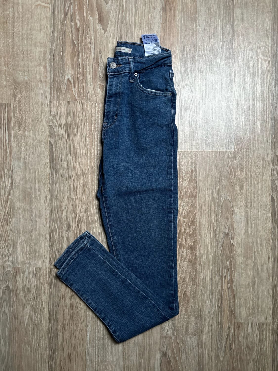 đź›’Jeans Levi's W26 L30đź›’