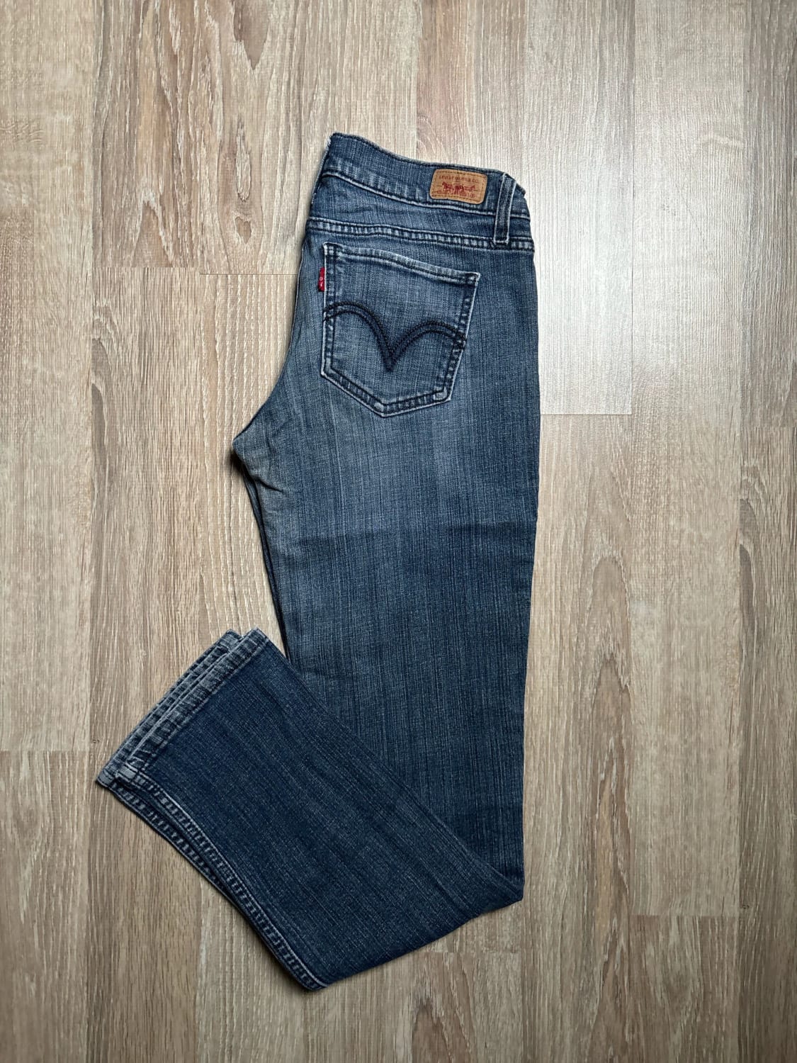 đź›’Jeans Levi's Mđź›’