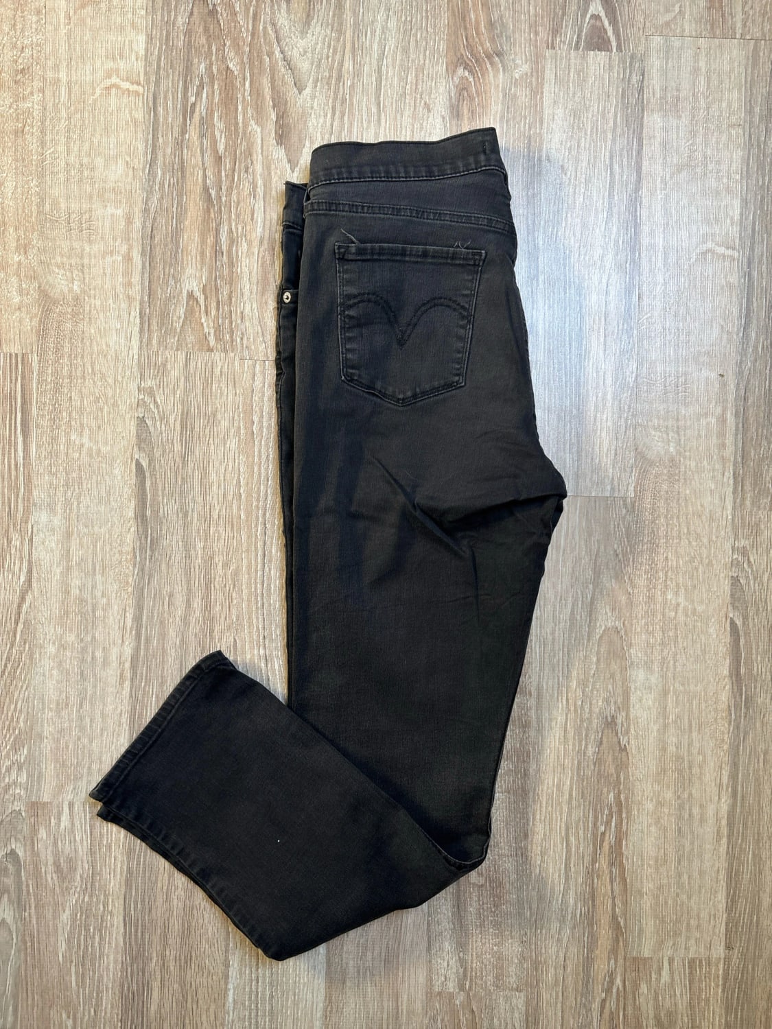 đź›’Jeans Levi's W31 L30đź›’