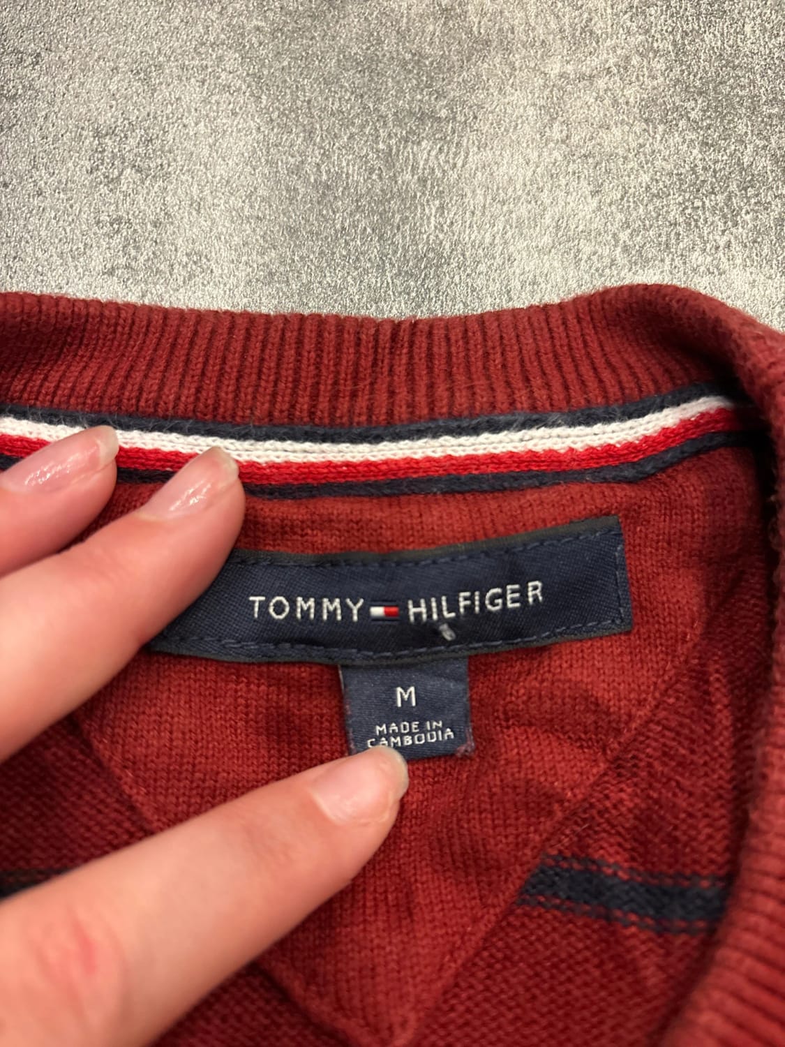đź›’Pull Tommy Hilfiger Taille M đź›’