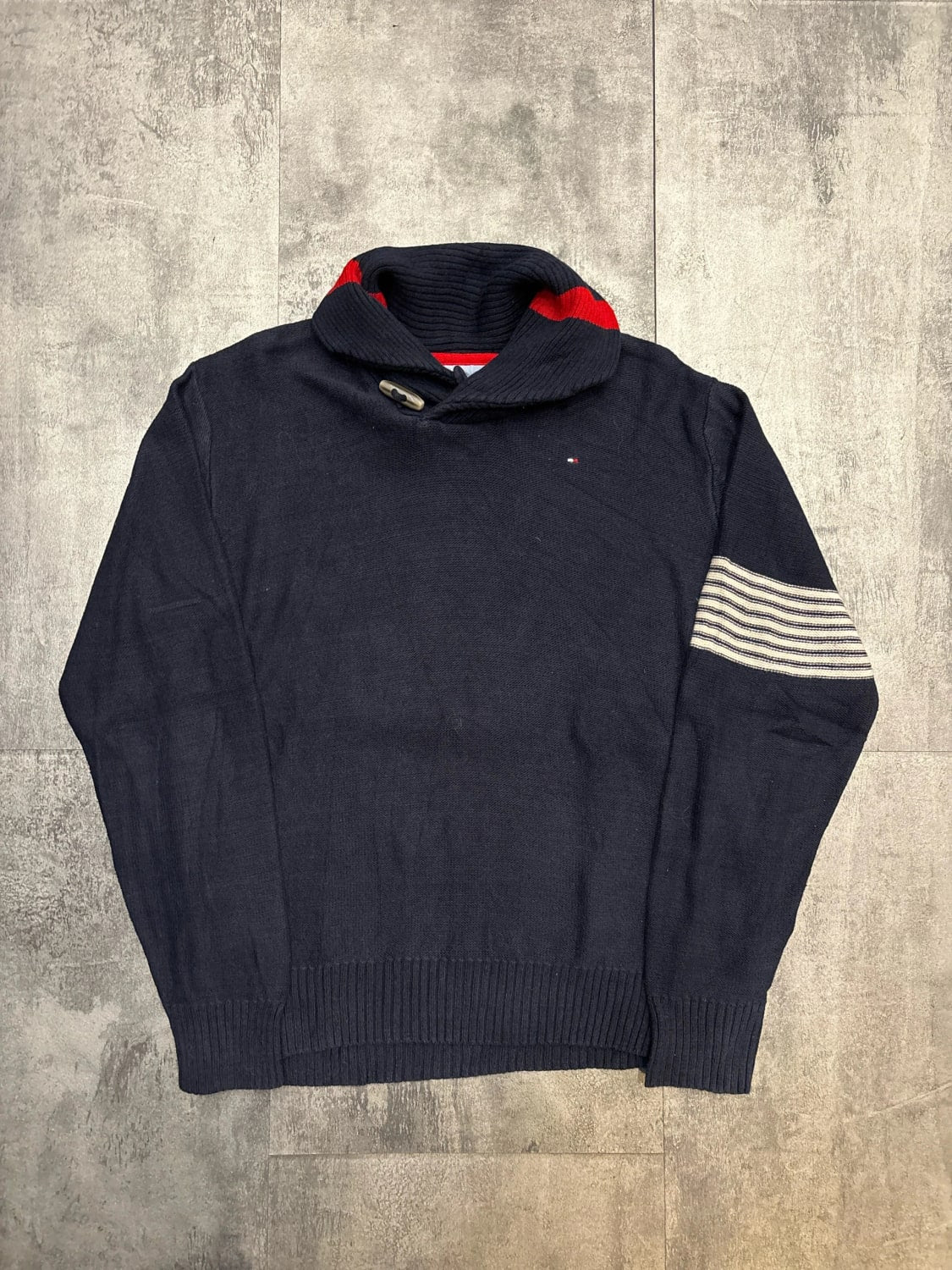 đź›’Pull Tommy Hilfiger Taille 7 ans / 122 cmđź›’
