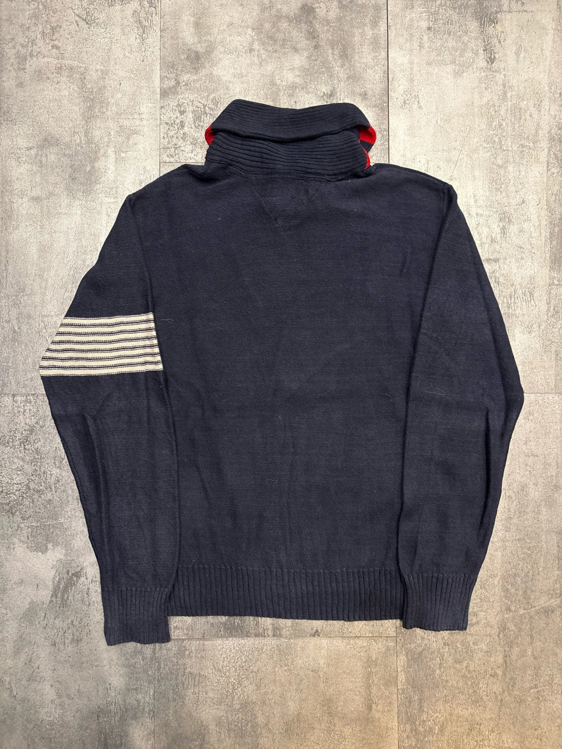 đź›’Pull Tommy Hilfiger Taille 7 ans / 122 cmđź›’
