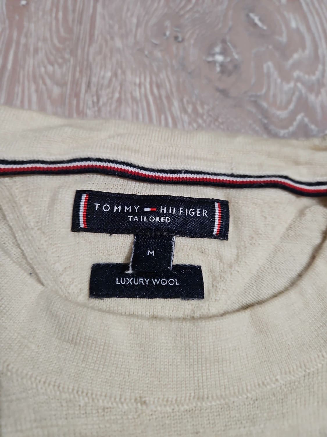 đź›’Pull Tommy Hilfiger Taille M đź›’