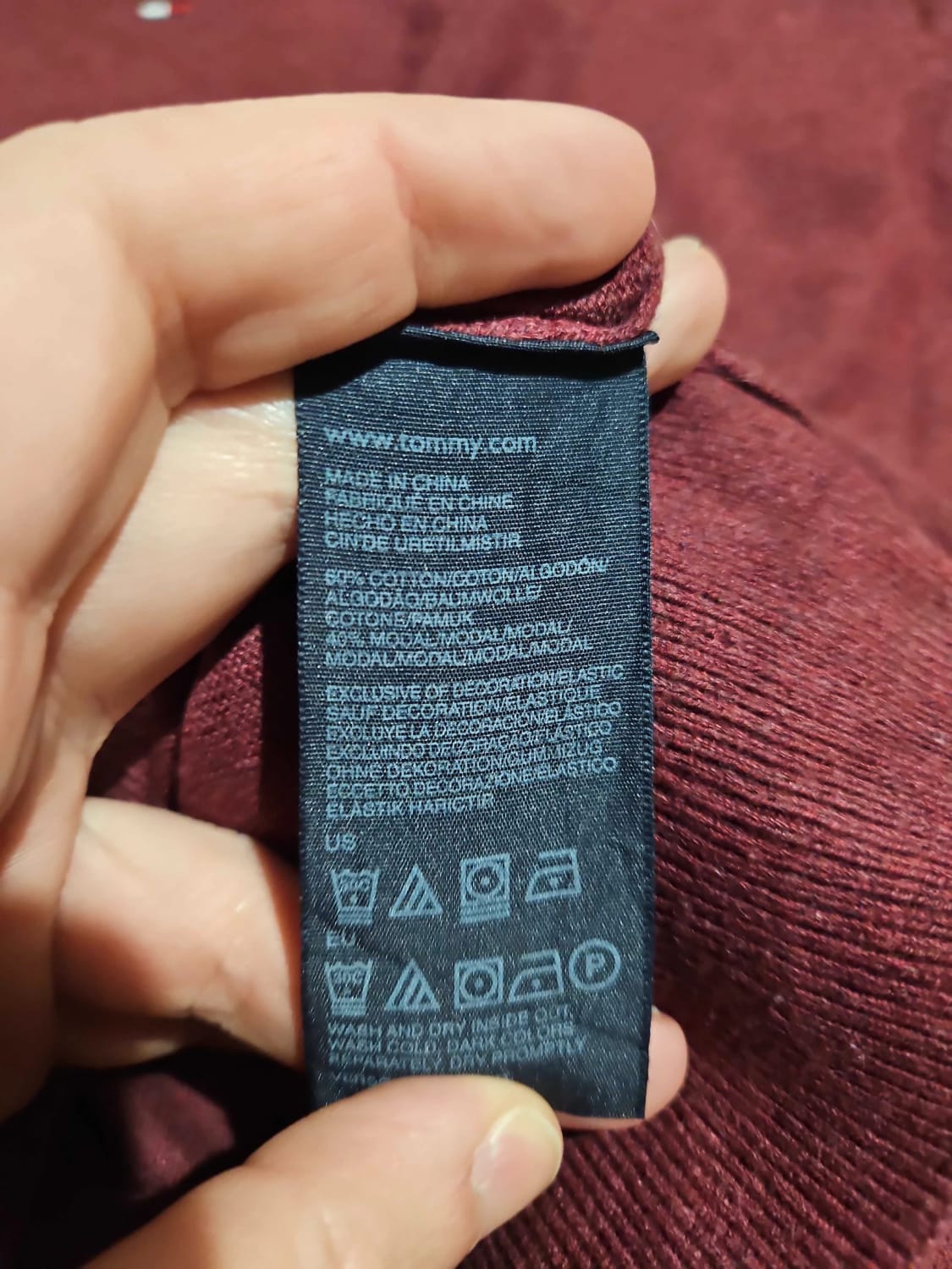 đź›’Pull Tommy Hilfiger Taille M Bordeauxđź›’