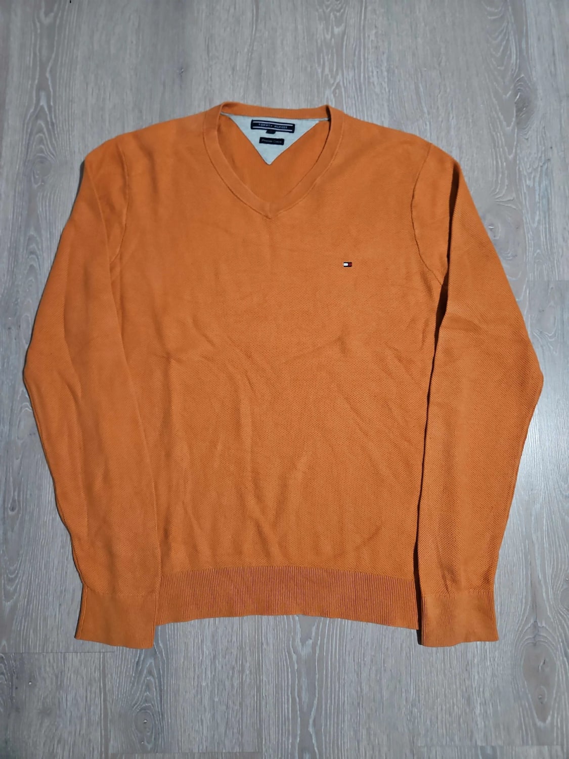 đź›’Pull col V Tommy Hilfiger Taille M Orange đź›’