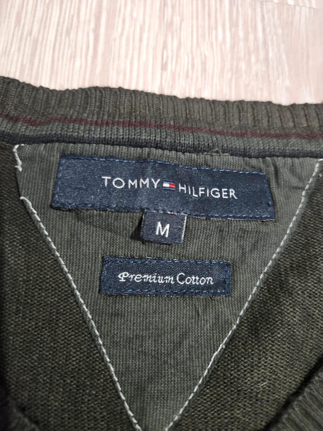 🛒Pull Tommy Hilfiger Taille M Kaki Foncé V-Neck🛒