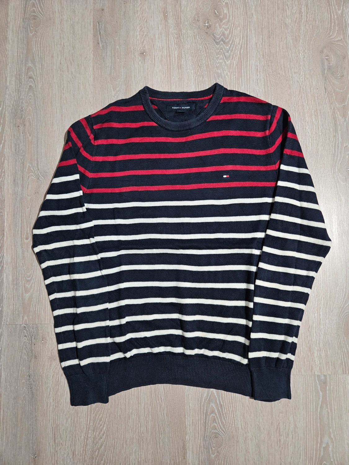 đź›’Pull Tommy Hilfiger XS rayures bleu marine, rouge et blancđź›’