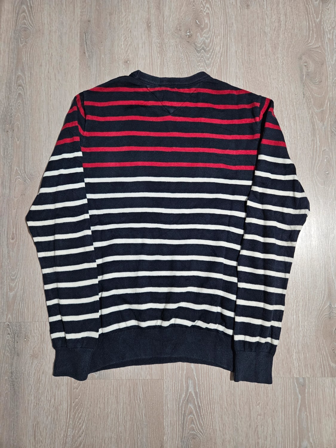 đź›’Pull Tommy Hilfiger XS rayures bleu marine, rouge et blancđź›’