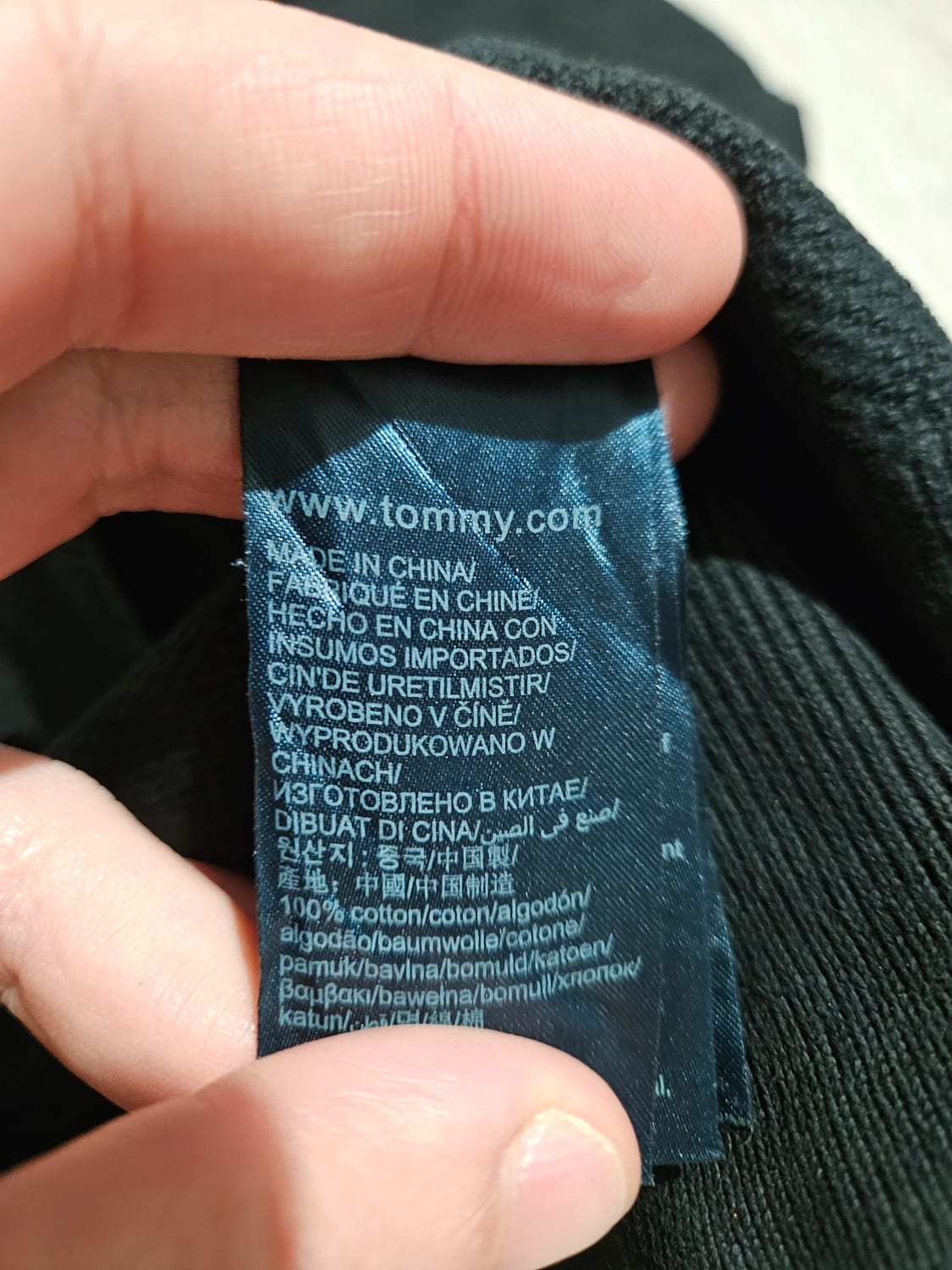 đź›’Pull Tommy Hilfiger Taille M đź›’