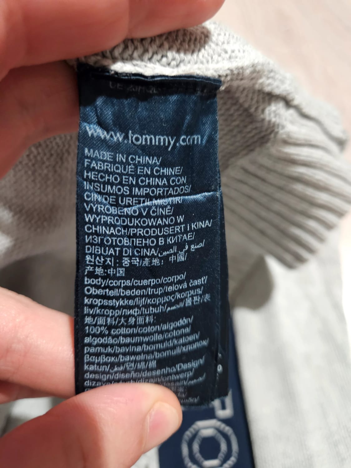 đź›’Pull Tommy Jeans Gris Taille Mđź›’
