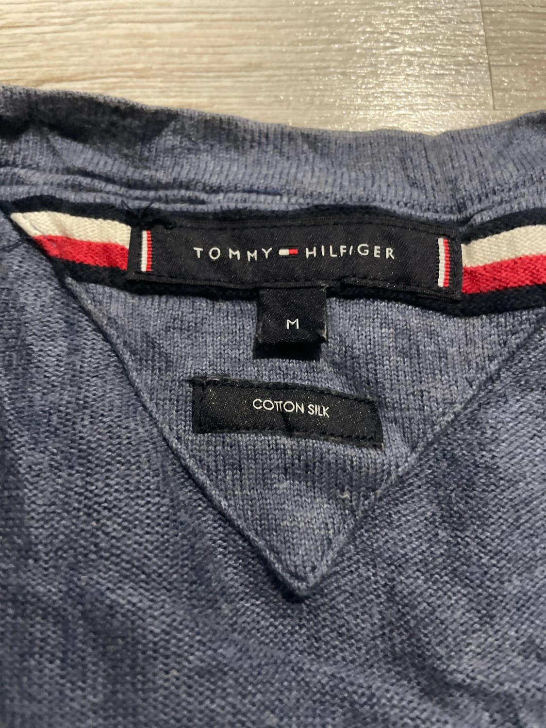 đź›’Pull Tommy Hilfiger col V M đź›’