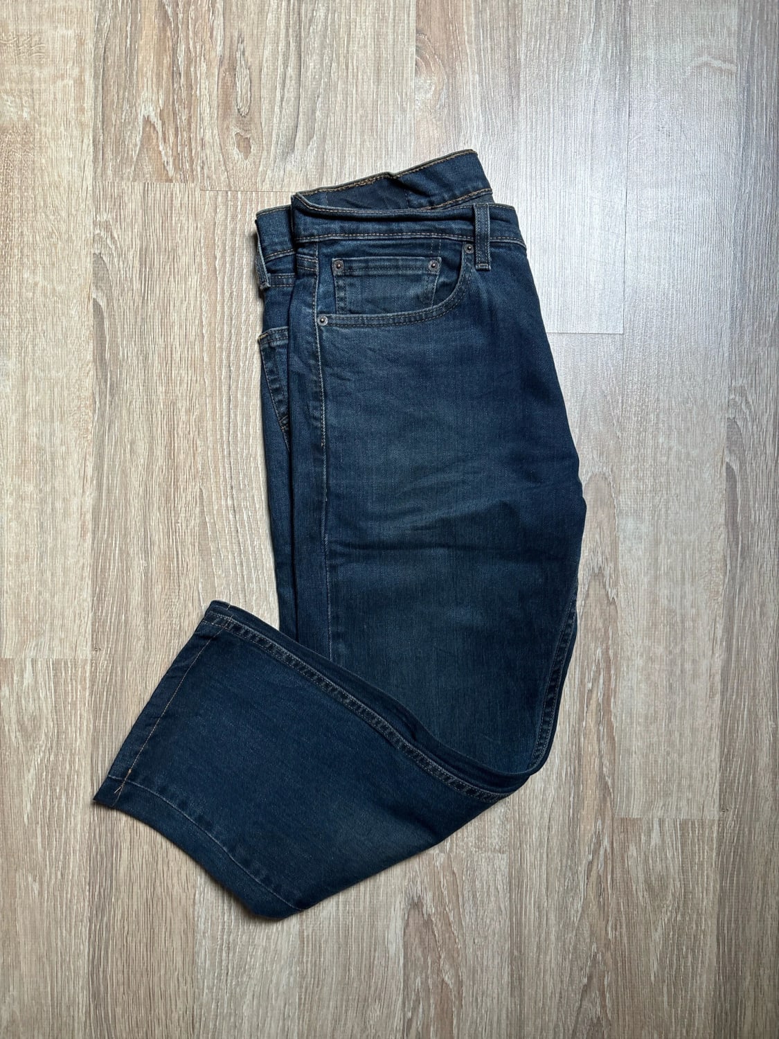 đź›’Jeans Levi's W32 L30đź›’