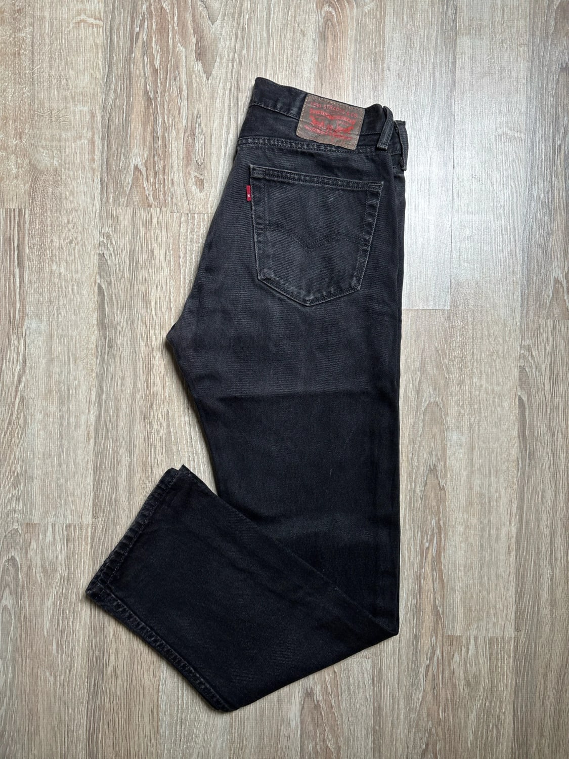 đź›’Jeans Levi's W33 L32đź›’