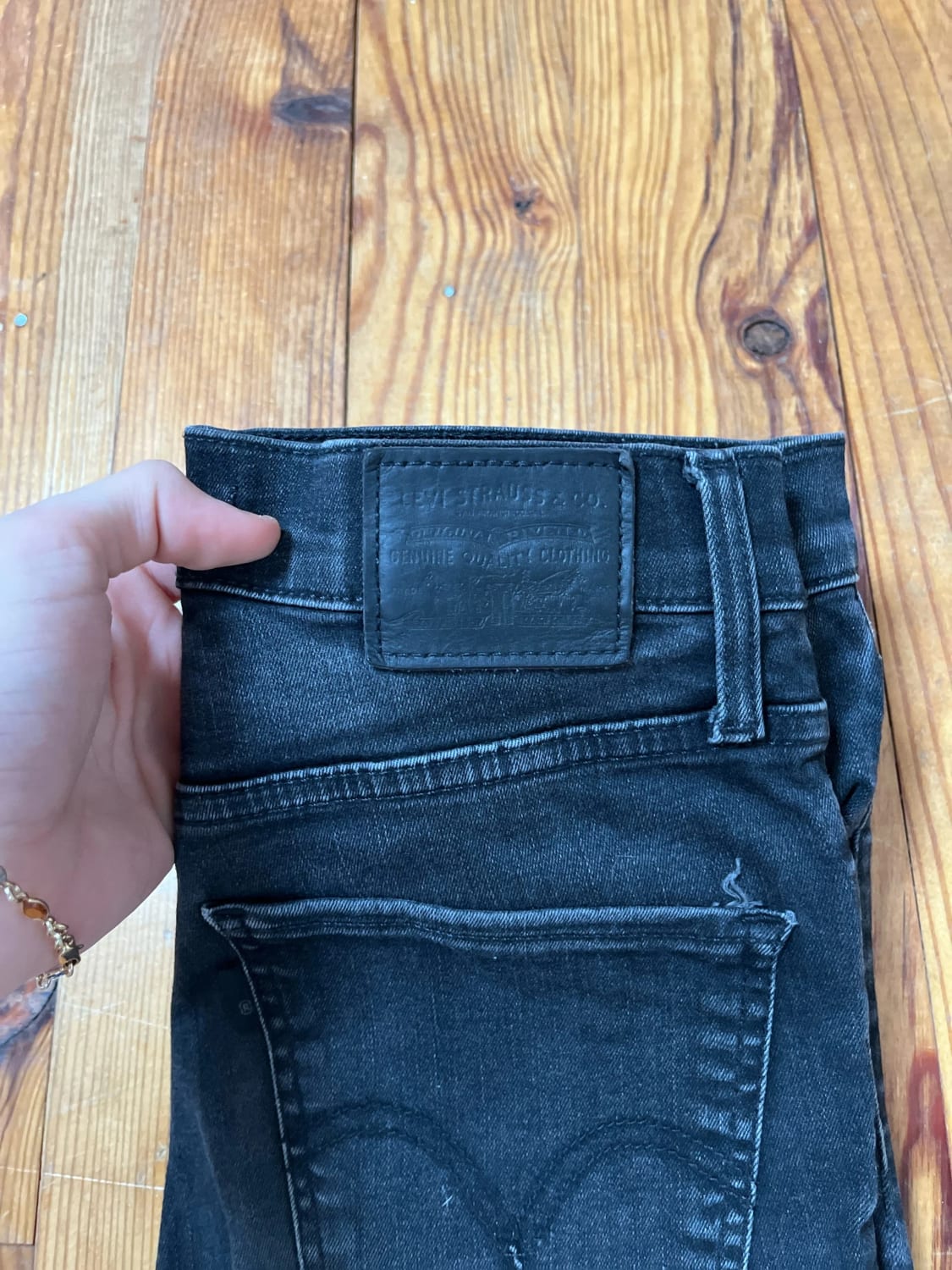 đź›’Jeans Levi's W27 L30đź›’