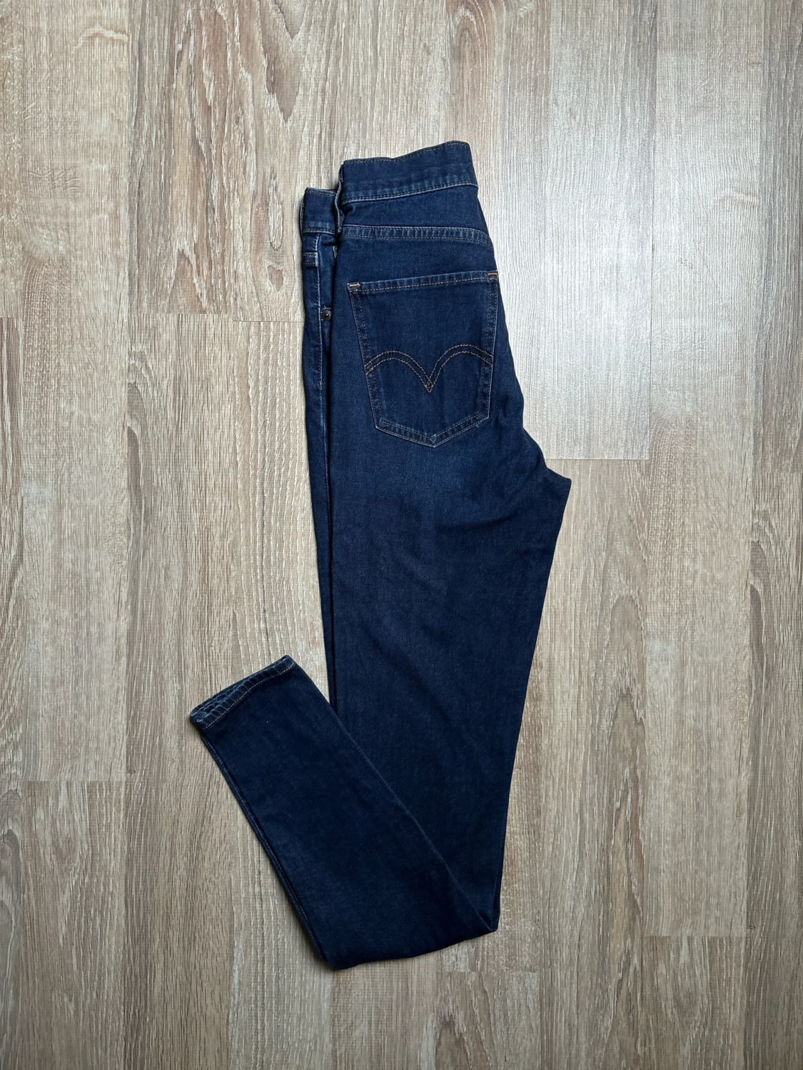 đź›’Jeans Levi's W26 L30đź›’